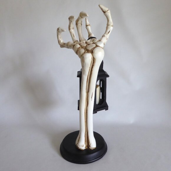 NEW 16” GOTHIC HALLOWEEN SKELETON ARM HOLDING METAL LANTERN CANDLE SCULPTURE - Picture 6 of 14